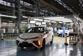 1000 km zasięgu Toyoty Mirai w następnej dekadzie – Toyota rozwija technologię wodorową